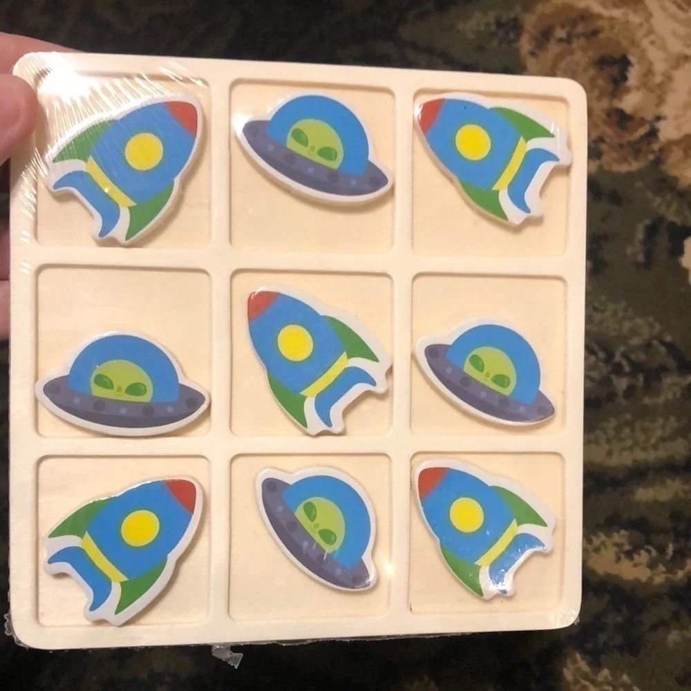 5/$25 Wood Tic Tac Toe Spaceships and aliens Game.